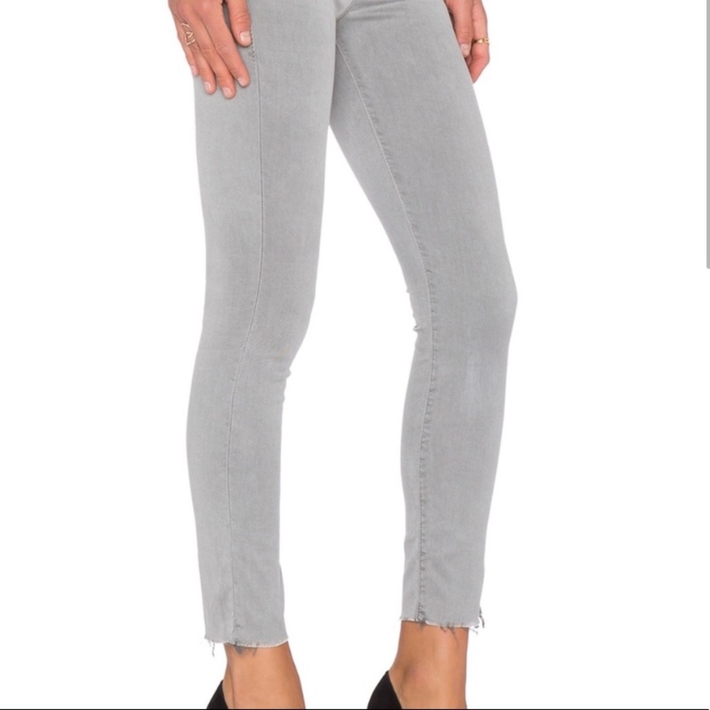 Mother Looker Ankle Fray Jean